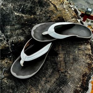 Olukai Ohana Women’s Sandals Size 8